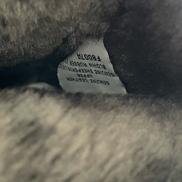 ✅SOLD✅2 Pairs Authentic UGG Boots - Picture 8 of 16